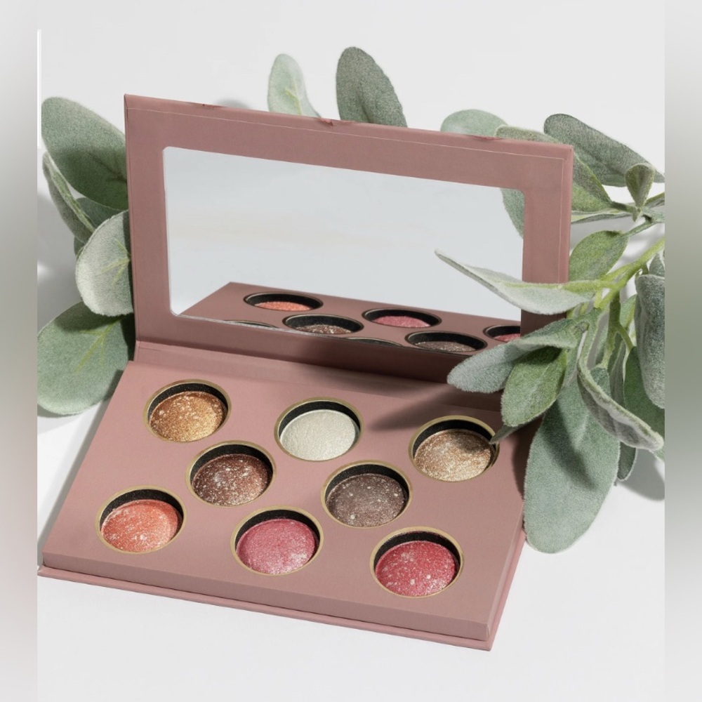 ποΈNEW Baked Terracotta Highlighter, Bronzer, and Blush Palette